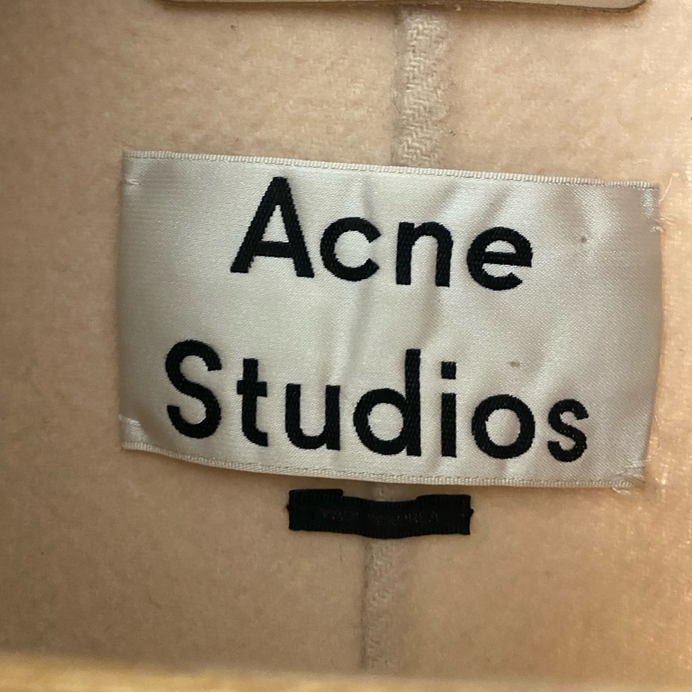 Acne studios cream coat.